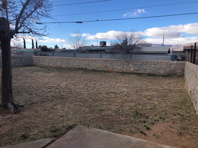 Building Photo - 9542 Lindsey Dr