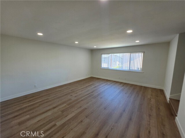 Building Photo - 8831 Sailport Dr