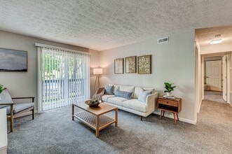 Building Photo - The Apex