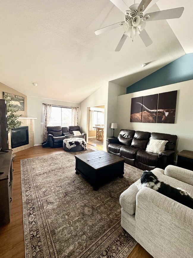 Building Photo - "Charming 3-Bedroom Gem on Laramie Street”