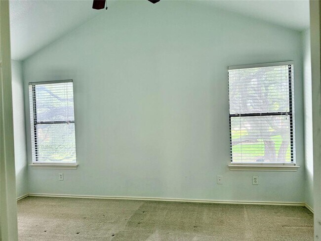 Building Photo - 11901 Swearingen Dr