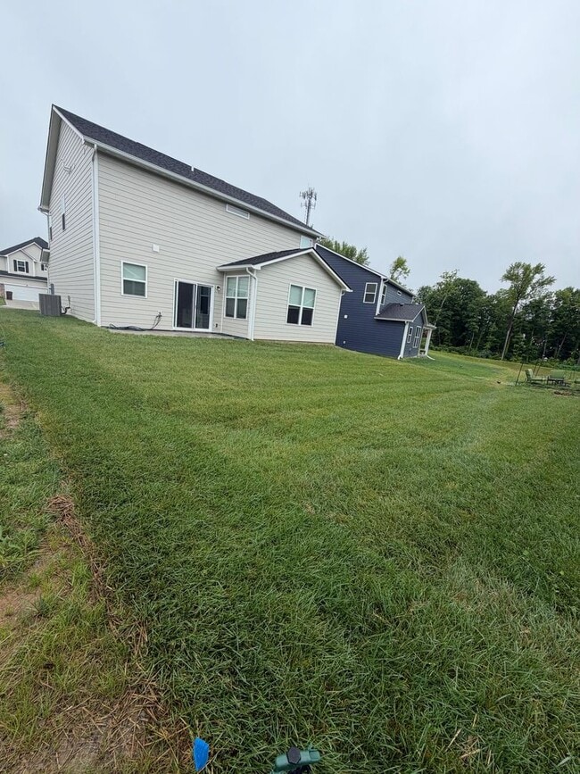 Building Photo - Beautiful, new cul-de-sac home!