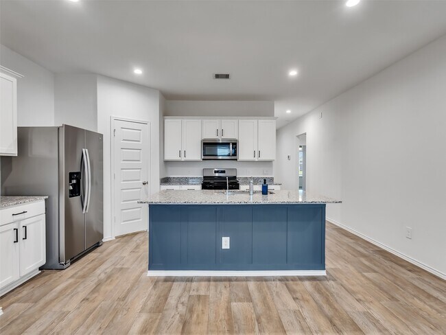 Building Photo - 7318 Audubon Russet Dr