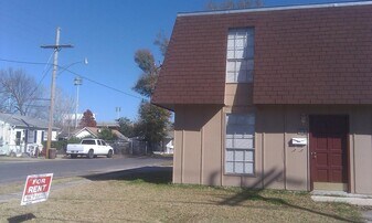 Building Photo - 419 Zinnia Ave