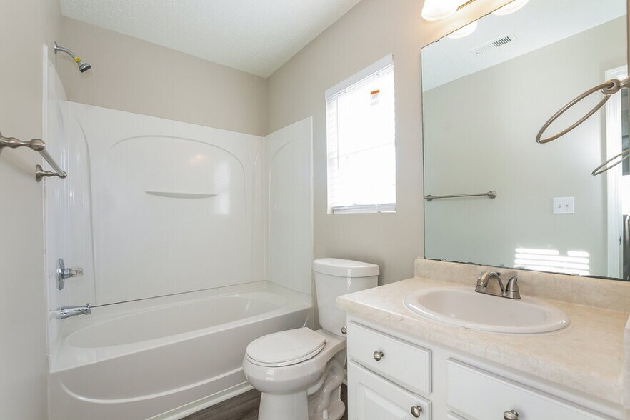 Building Photo - 1028 Kings Mountain Ln