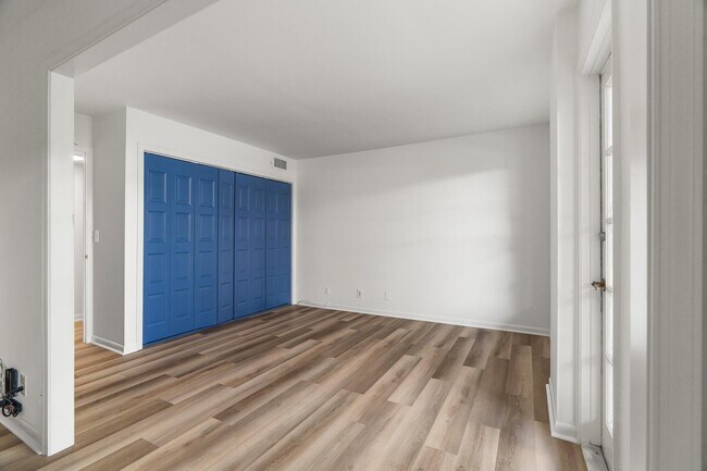 Building Photo - 950 Ponce De Leon Rd