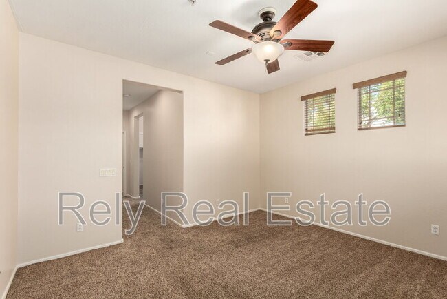 Building Photo - 1225 N 36th St