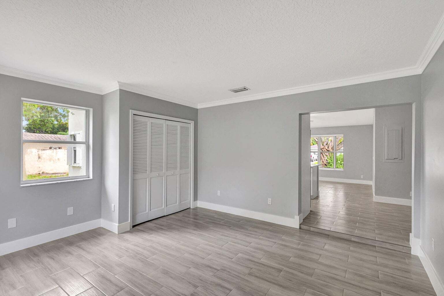 Building Photo - 843 Azalea Dr