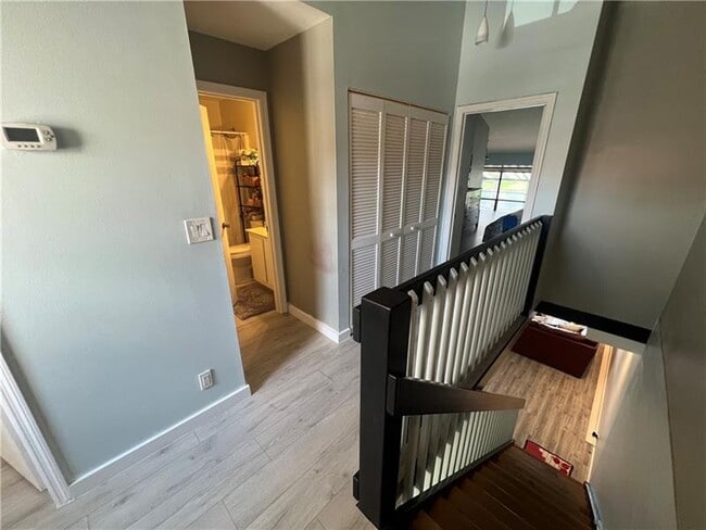 Building Photo - 211 NW 45th Ave