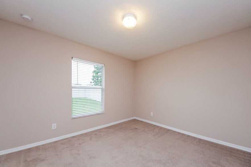 Building Photo - 2151 Antler Dr