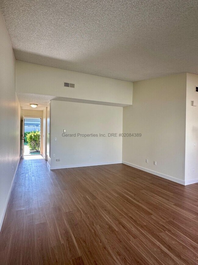 Building Photo - 55+ Huntington Beach Condo – Pools, Pickle...