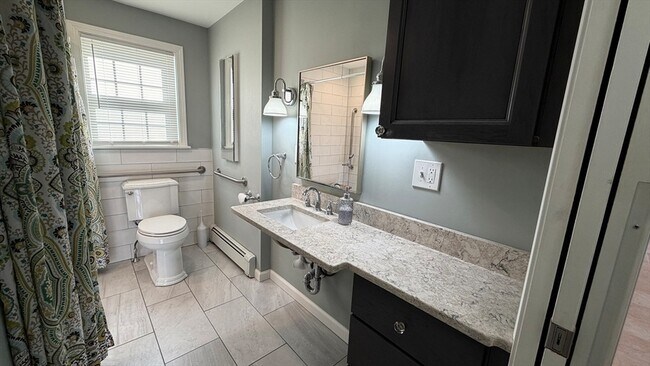 Building Photo - 23 Orchard Ave