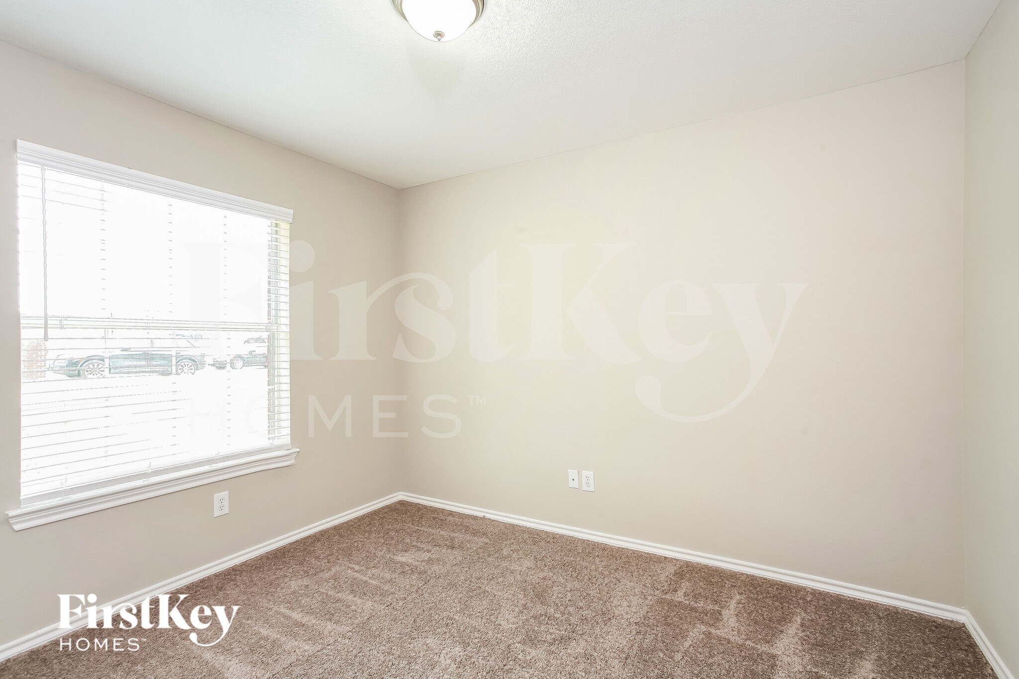 Building Photo - 225 Grant Dr