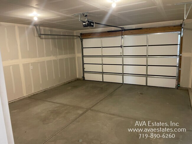 Building Photo - 970 S Coral Pl