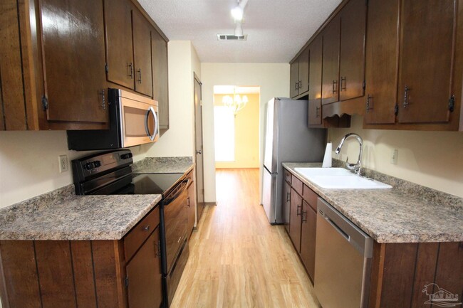 Building Photo - 7360 Beta Ln