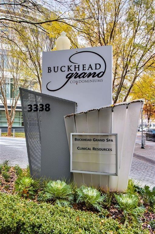 Building Photo - 3338 Peachtree Rd NE