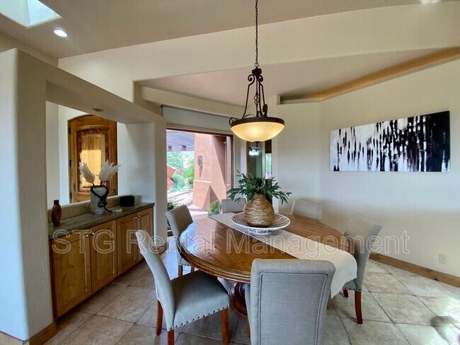 Building Photo - 2336 2336 W Entrada Trail