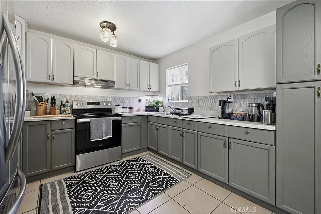 Building Photo - 15664 31st Ave