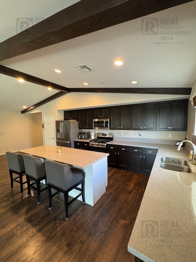 Building Photo - 31372 McKenna Ct