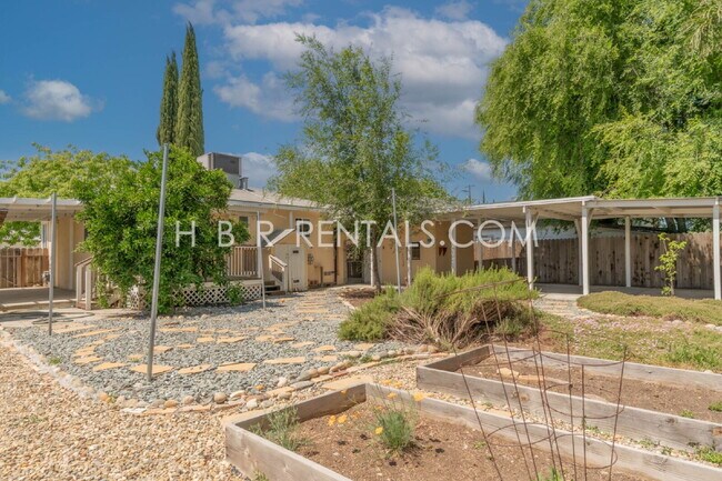Building Photo - Single Story Tracy Rental Home - MOVE IN Ready
