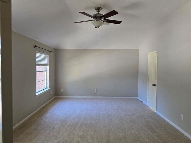 Building Photo - 8326 Malin Ct
