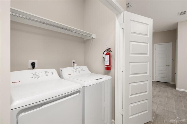 Building Photo - 23 W Harrison Ave