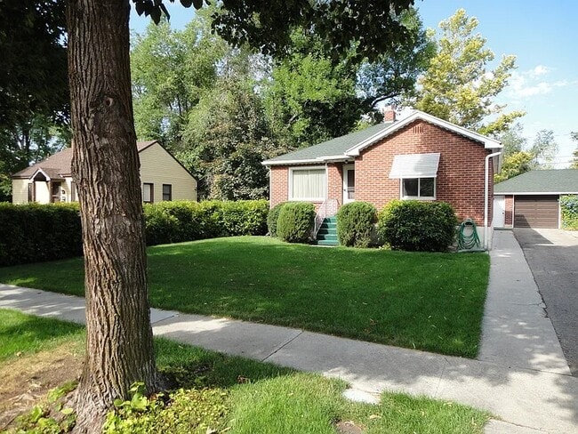 Building Photo - 355 N 600 E