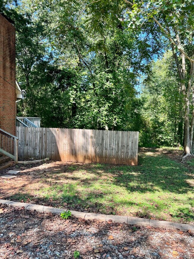 Building Photo - 1278 Redding Ln
