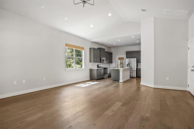 Building Photo - 12218 Cottage Promenade Ct