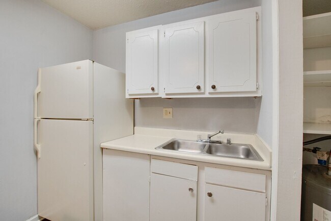 Building Photo - 4906 Cotton Row NW