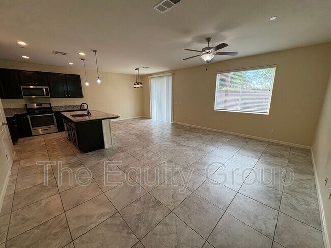 Building Photo - 625 E Monte Verde Ave