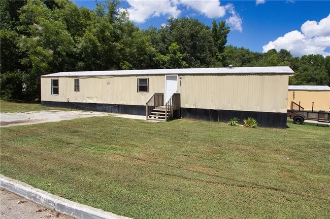 Primary Photo - 340 Towler St