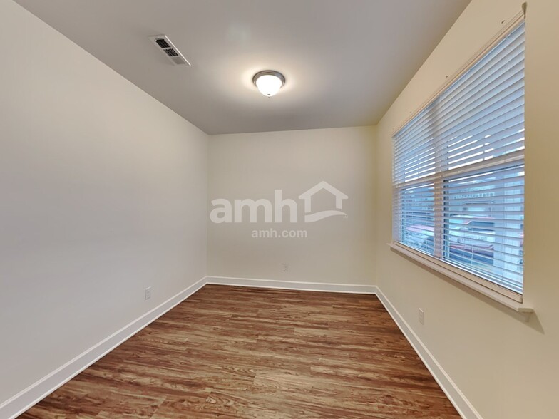 Building Photo - 4766 Chutney Dr