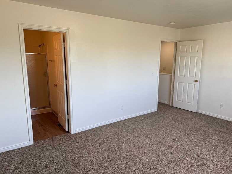 Building Photo - 2520 W 450 N