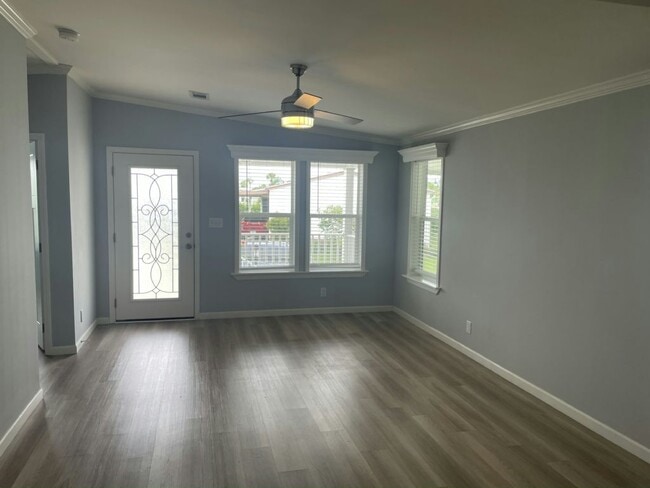 Building Photo - 7404 44th Trail N