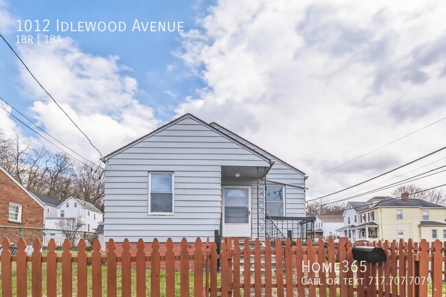 Primary Photo - 1012 Idlewood Ave