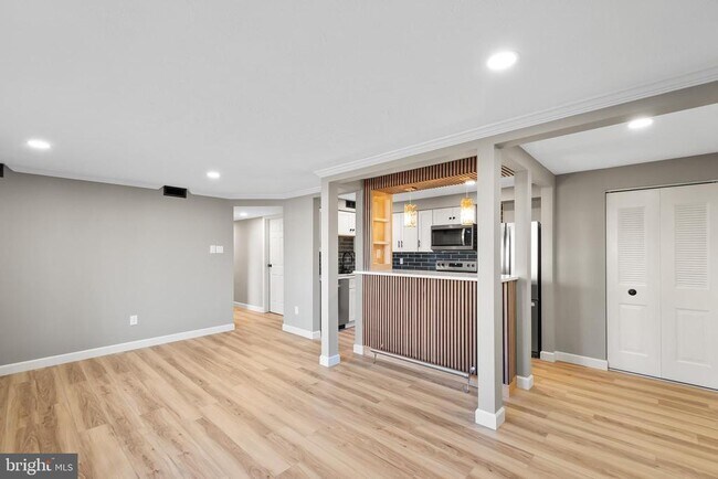 Building Photo - 8385 Brockham Dr