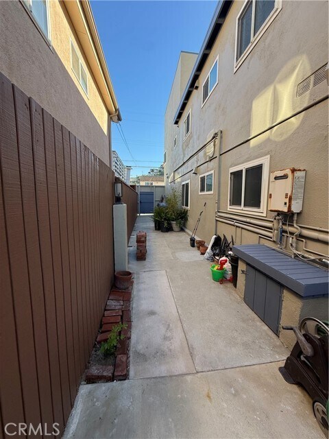 Building Photo - 6947 Trolleyway S