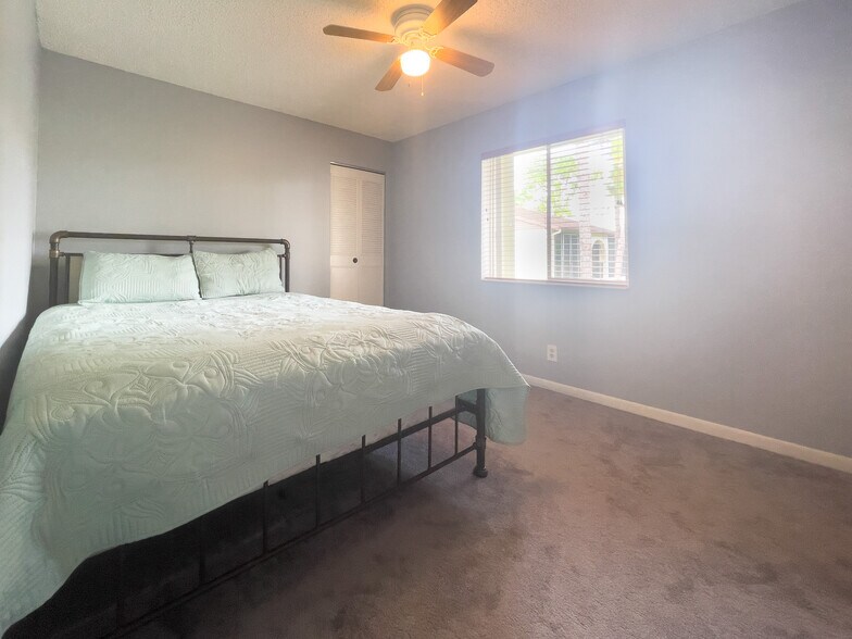 Building Photo - 340 Knotty Pine Cir