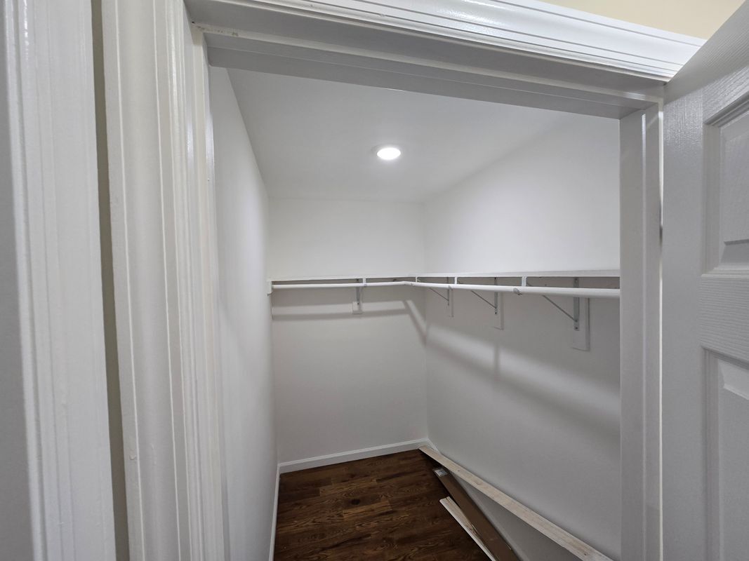 Building Photo - 53 Philip Pl