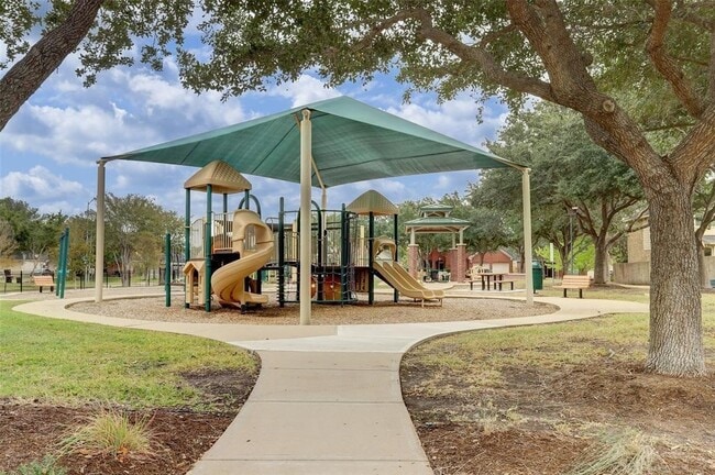 Building Photo - 1707 Magnolia Lake Ln