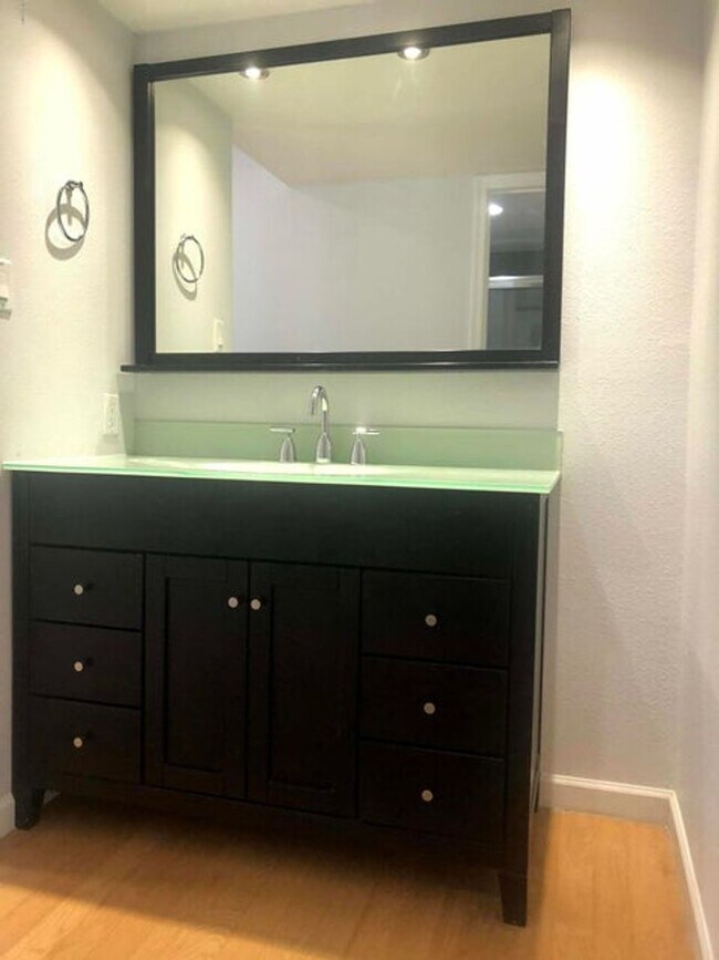 Building Photo - Welcome to your new cozy, immaculate and spacious home!