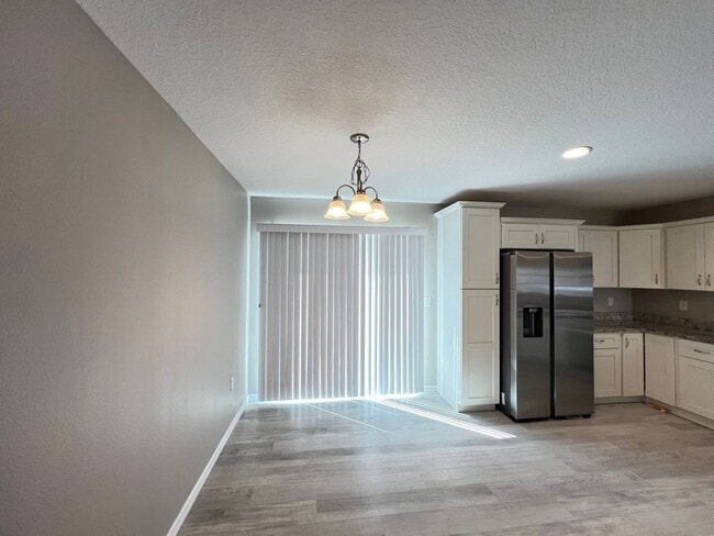 Building Photo - GORGEOUS 3BR/2BA Home with Open Floor Plan and Upgraded Features!