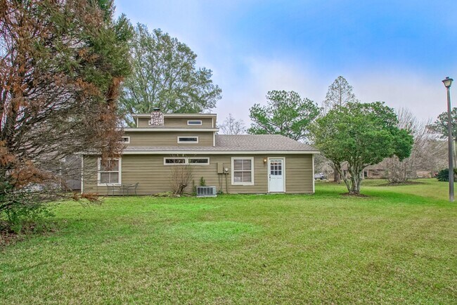 Building Photo - Well maintained 4 Bed home near Woman's Hospital