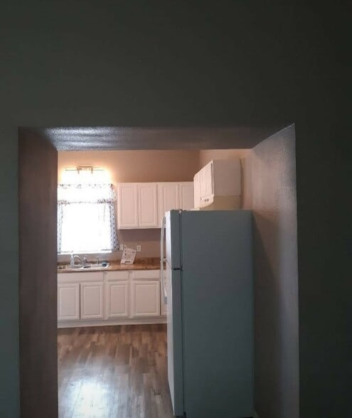 Unit #2 - 130 Glenwood Ct