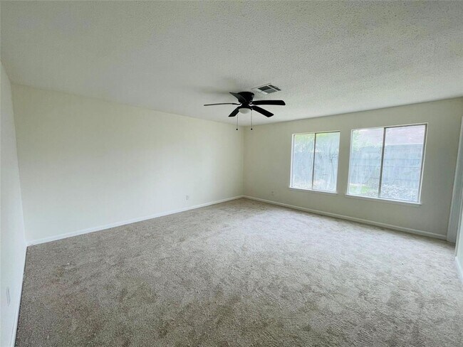 Building Photo - 10435 Huntington Estates Dr