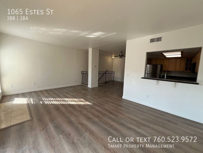 Building Photo - 1065 Estes St