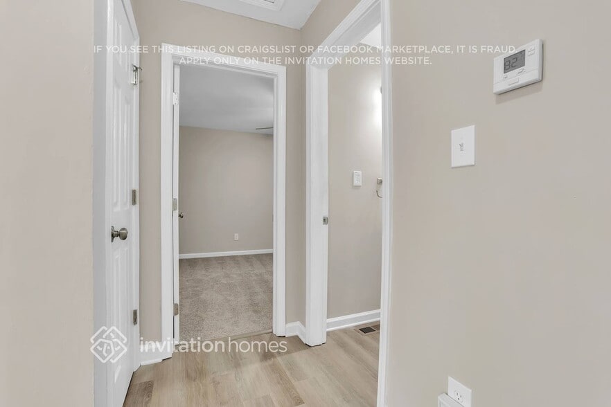 Building Photo - 1959 Laurel Ln