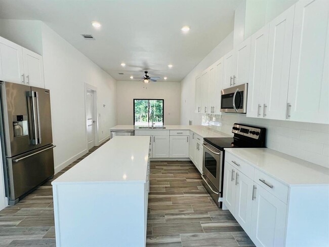 Building Photo - 11511 Mockingbird Hill