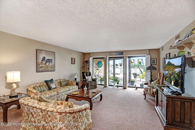 Building Photo - 77 E Water St